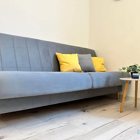 Honey Apartment- Cozy Retreat, 10 Minutes To Old Town 格但斯克